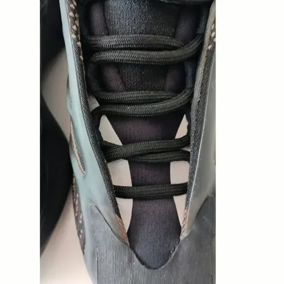 Adidas Yeezys Men's 700 V3's Clay Brown. Size 7 Men-8.5 W streetwear Athleisure - Picture 6 of 12